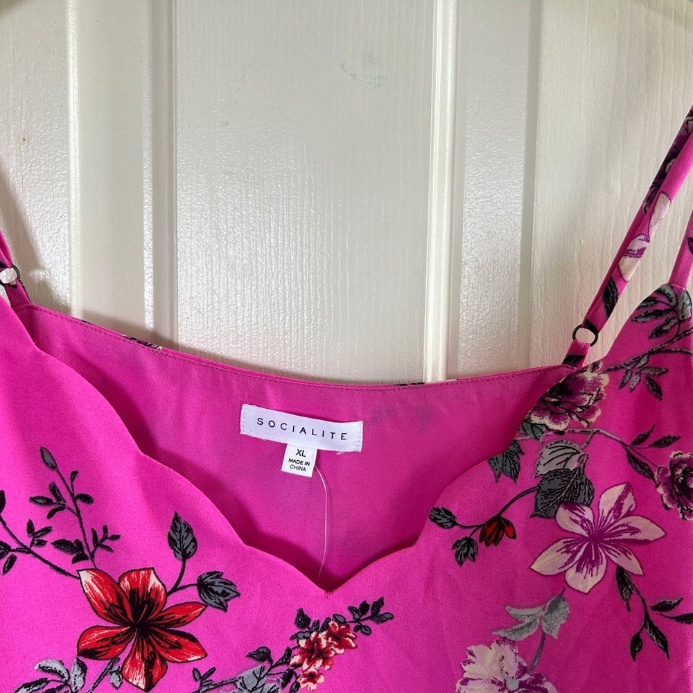 Socialite NEW XL Women’s 14 16 Floral Pink Spaghetti Strap Top Scalloped V Neck - Picture 3 of 6
